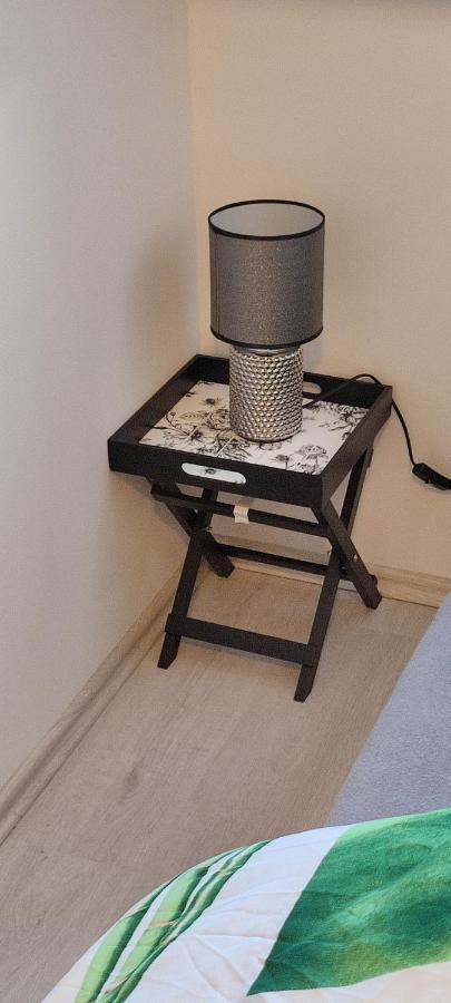 Apartman - Cafe Princ Pod Hradem Wifi, Klima Sternberk Exterior photo